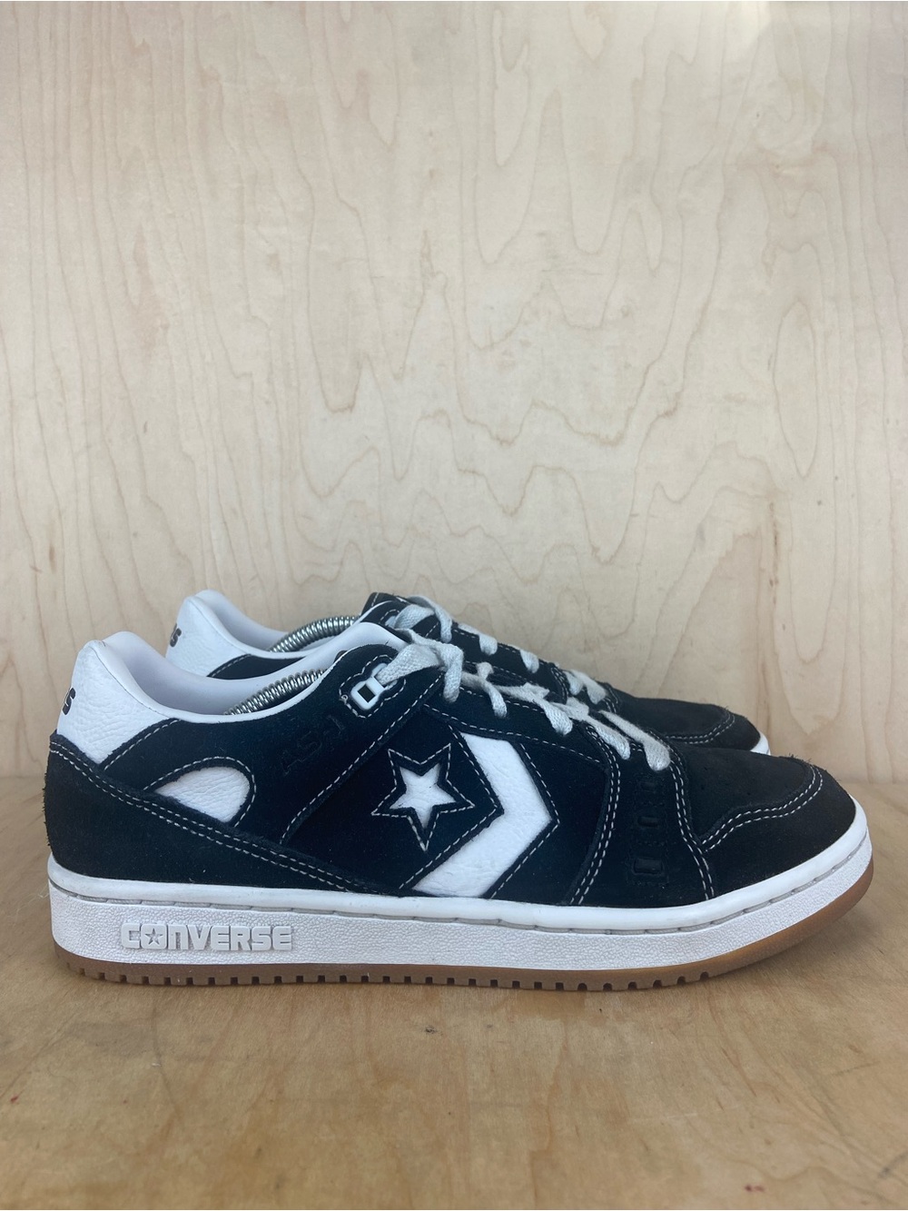 Converse Cons AS-1 Pro Women’s Size 8 Black & White Suede Low Top Sneakers
